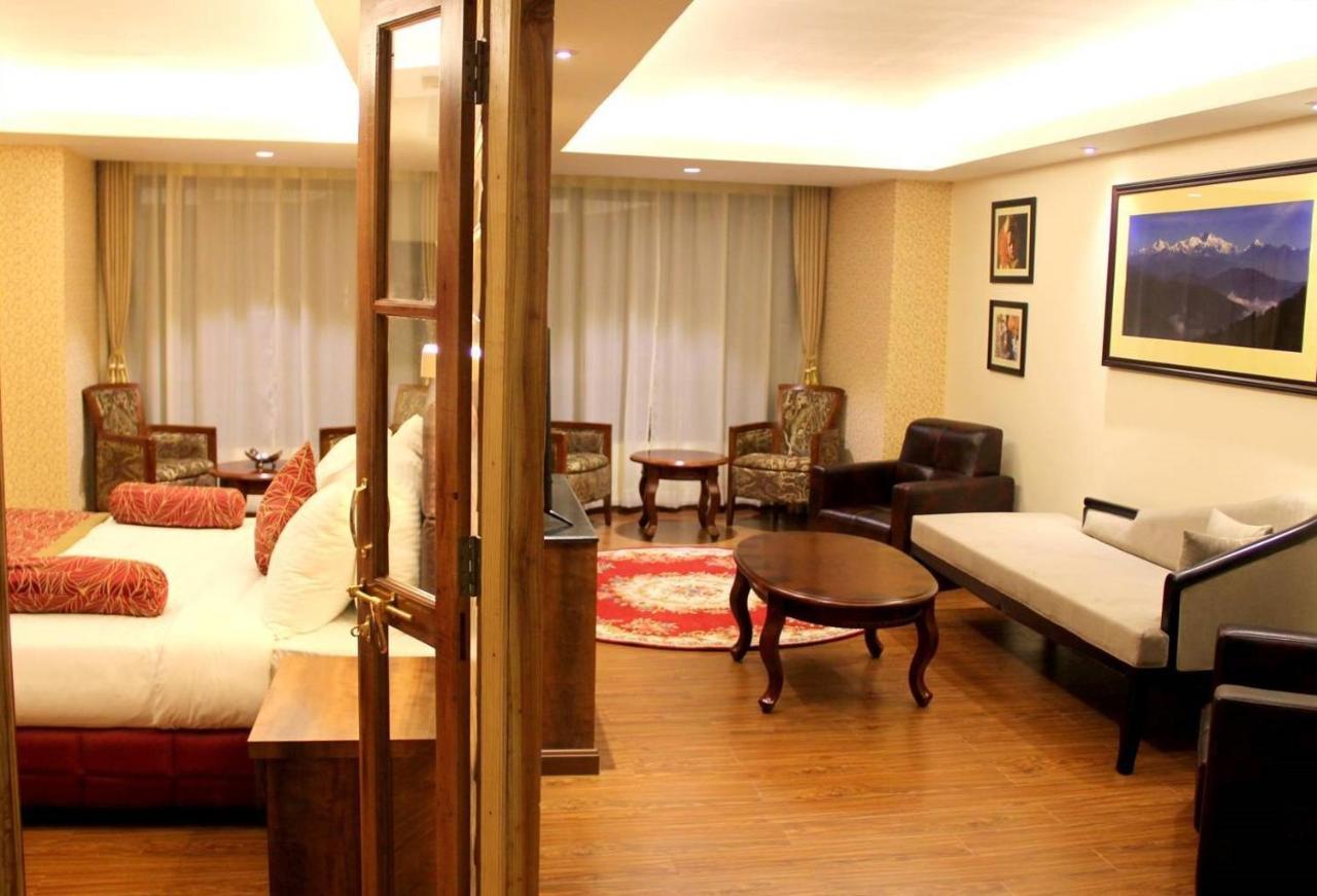 Crescent Resort, Darjeeling Darjeeling (West Bengal) Exterior foto